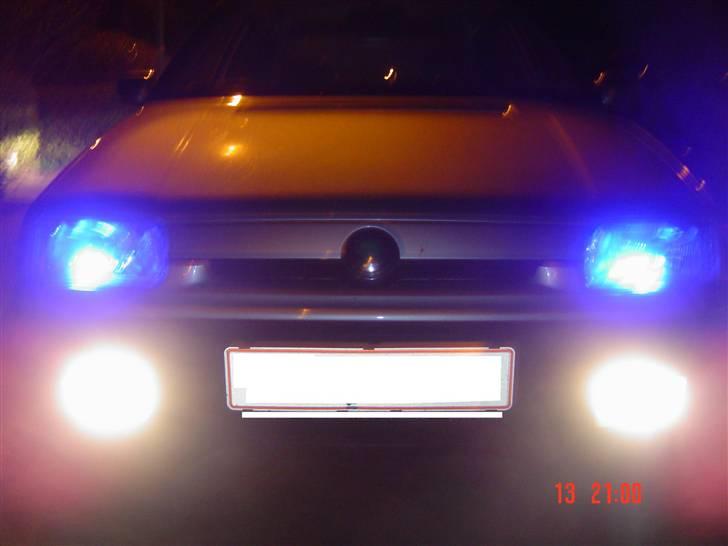 Skoda Felicia 1.3 Glxi (DØD) - De blå positions pære med tåge lys. billede 14