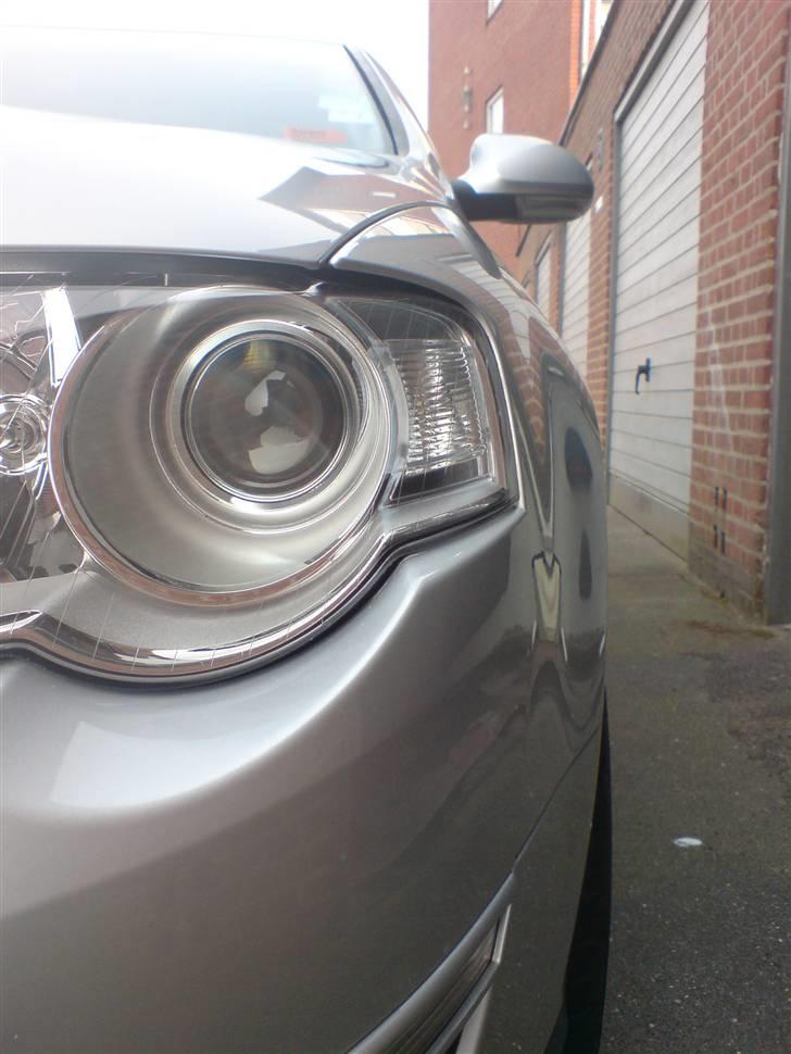 VW Passat - Tjek de smukke øjne.. :P billede 8