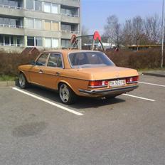 Mercedes Benz 123  (solgt)