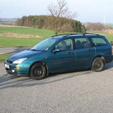 Ford Focus 1,6 16V GHIA st.car