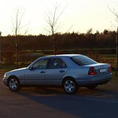 Mercedes Benz C 180 Elegance TIL SALG