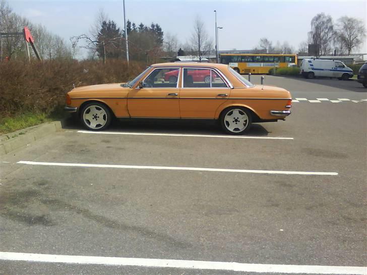 Mercedes Benz 123  (solgt) billede 3