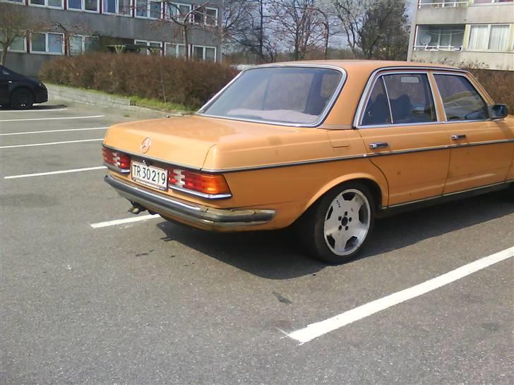 Mercedes Benz 123  (solgt) billede 4