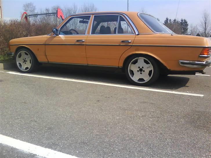 Mercedes Benz 123  (solgt) billede 10