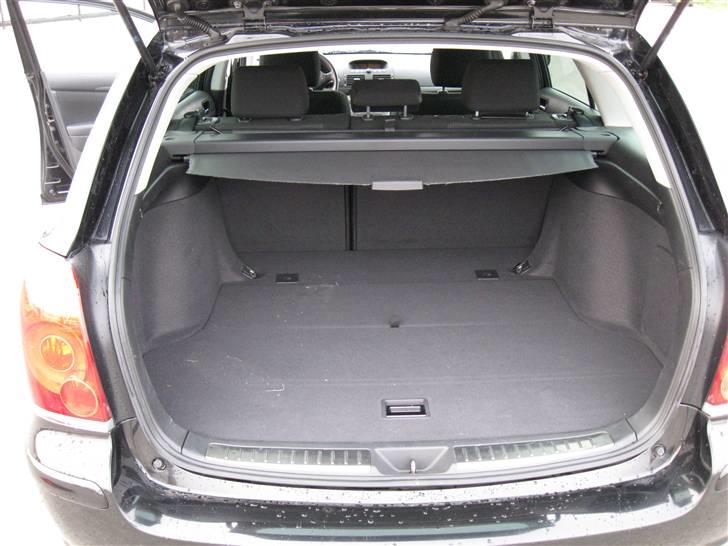 Toyota Avensis 2.0 sol stw. billede 8