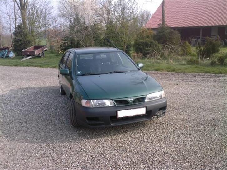 Nissan almera N15 billede 2