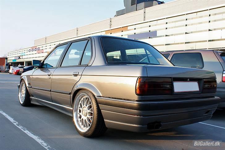 BMW E30 320i/323i wrapping - Tak til - SLYKKE -  for kanon billede, flere på vej:-) billede 15