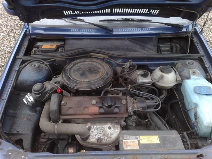 VW Polo 1.1 C86 (skrottet) billede 9