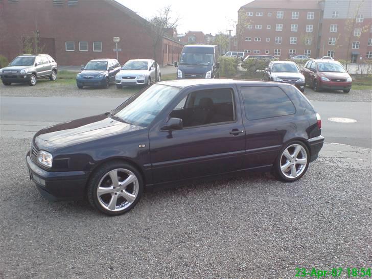 VW Golf III 1,8 3d SOLGT billede 3