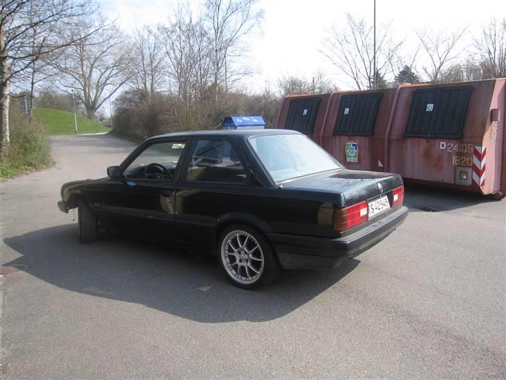 BMW 320i (325i) billede 4