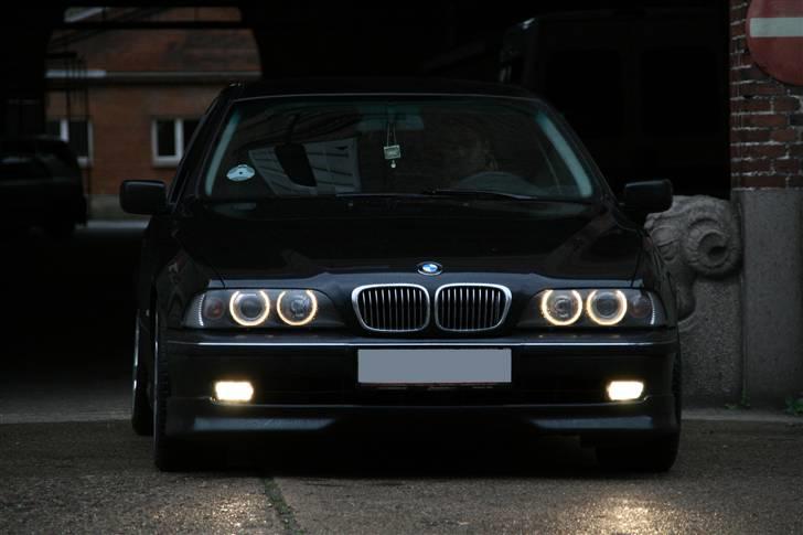 BMW 523i, e39 "SOLGT" billede 1