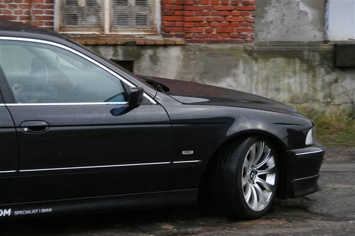 BMW 523i, e39 "SOLGT" billede 14