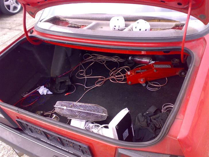 Ford "Orion-Spider" Solgt - jahh der er sku ikke så meget at komme efter (vil lige have alarm i før jeg smider anlæg i igen ;) billede 20