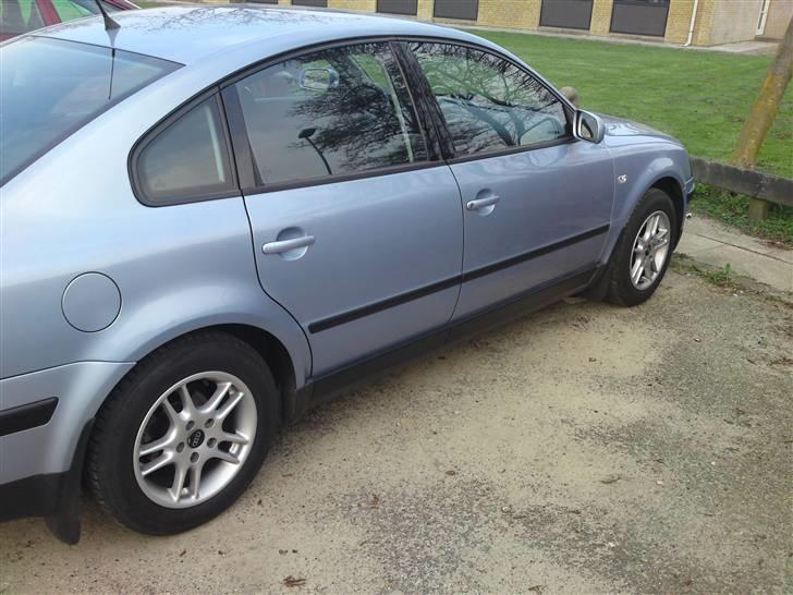 VW Passat 3B Limousine SOLGT billede 3