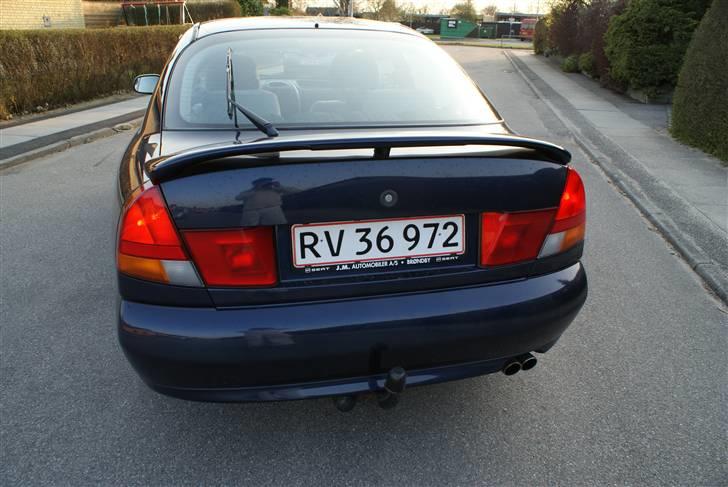 Mitsubishi Carisma 1.6 GLX >>SOLGT<< - Det er mig der er i bagklappen ;-) billede 5