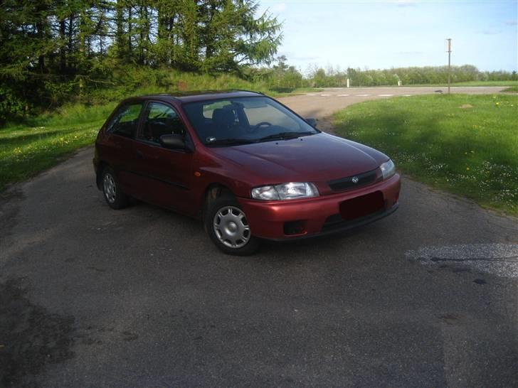 Mazda 323 HB billede 4