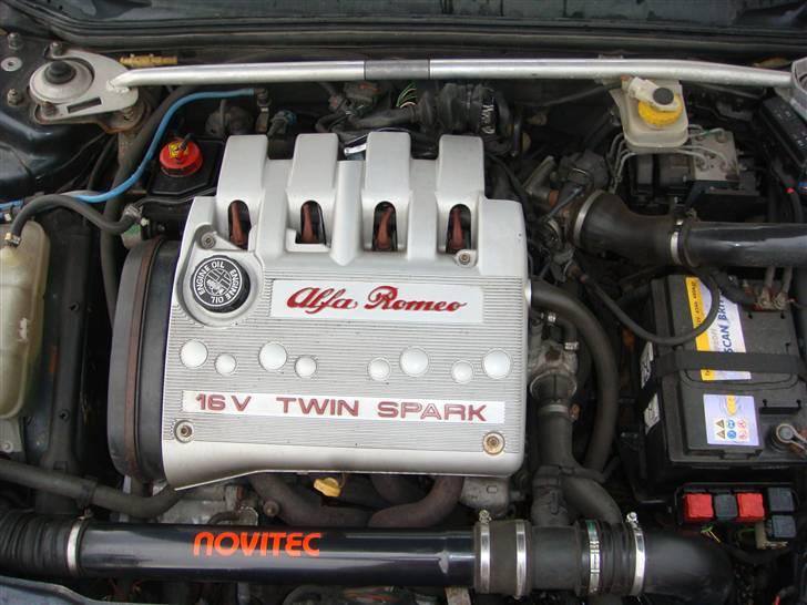 Alfa Romeo 156 2,0 Novitec Turbo TOTALSKADET billede 5