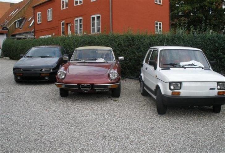 Fiat 126 BIS - Solgt! - Bilen parkeret ved den gamle ejer´s andre biler. billede 6
