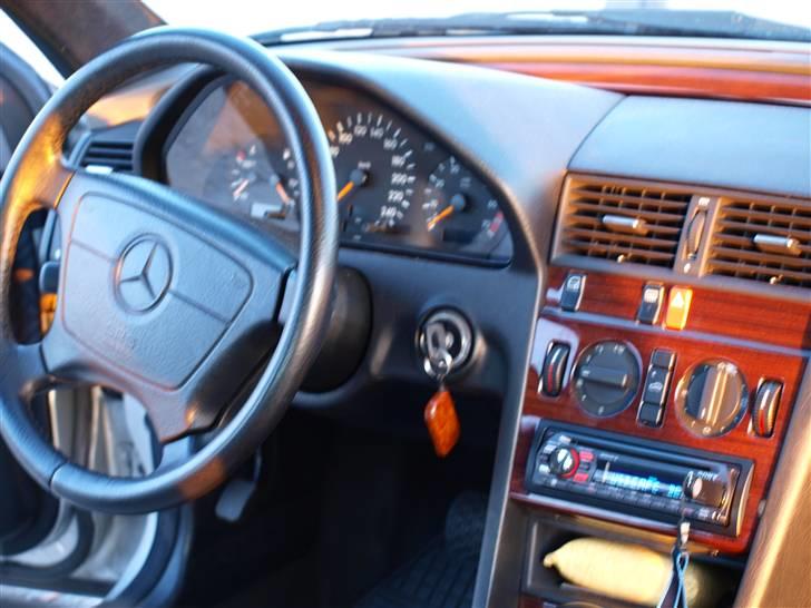 Mercedes Benz C 180 Elegance TIL SALG billede 15