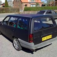Opel kadett st. car (solgt)