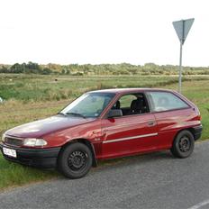 Opel Astra 1,6i BYTTET