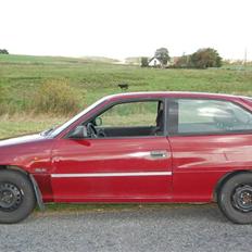 Opel Astra 1,6i BYTTET