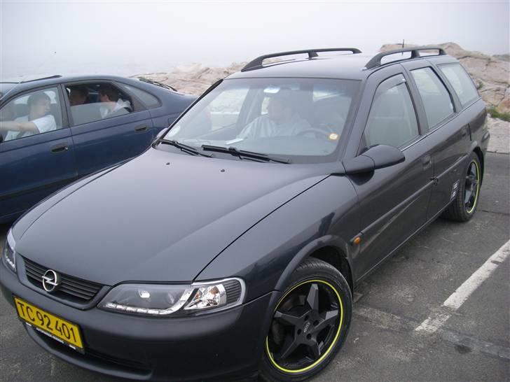 Opel Vectra *solgt* - Så kom der nye lygter og fælge på. billede 12