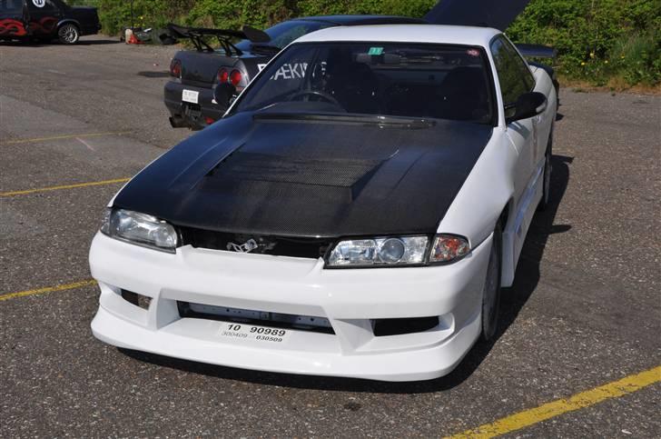 Nissan Skyline R32 - SOLGT- - Lidt ny hvid lak og lidt kulfiber :p mums billede 1
