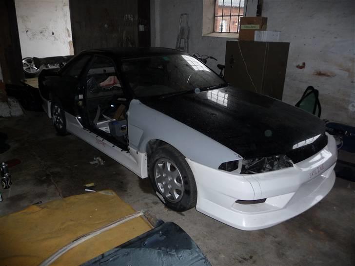 Nissan Skyline R32 - SOLGT- - Jaaa da den kom i garagen billede 2