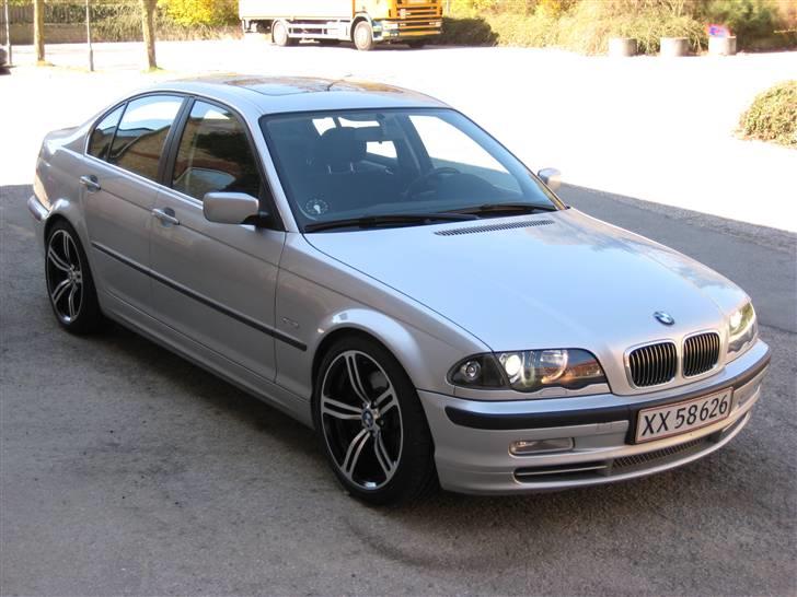 BMW 330i  *SOLGT* billede 7