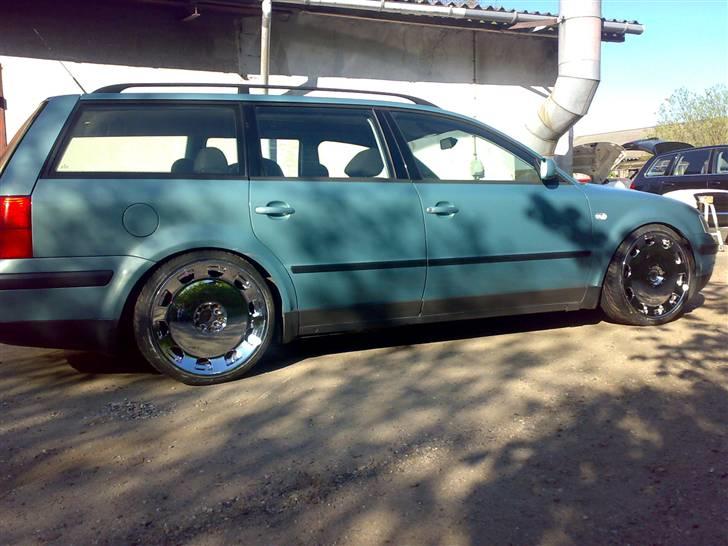 VW Passat 1.8T St.car SOLGT - der er noget spil i farven men svært og se på billedet billede 2