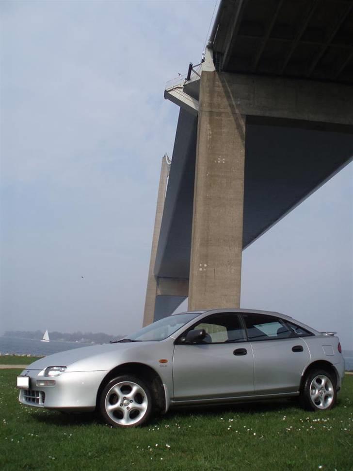 Mazda 323F 1,5 GLX billede 18