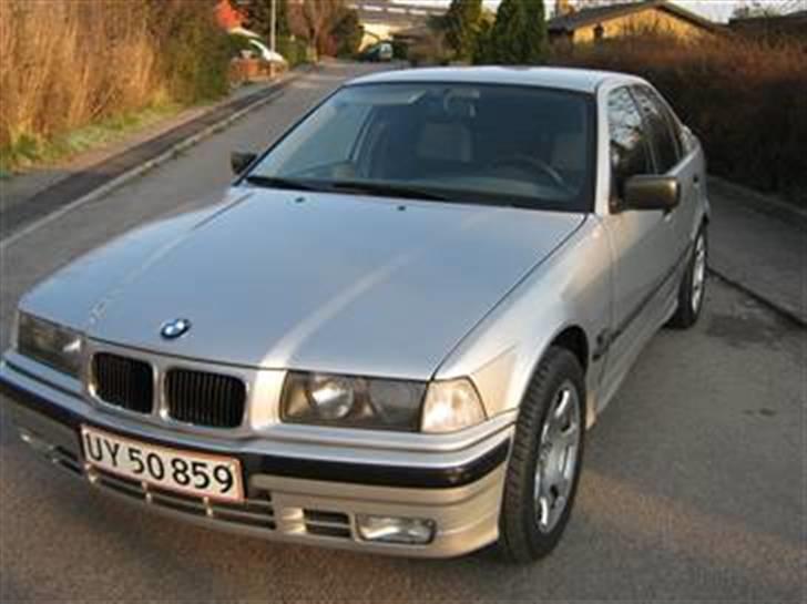 BMW 316 e36 =bytte til ford = - kofanger og ny gril og grilstykker sat i hos bmw i næstved  billede 14