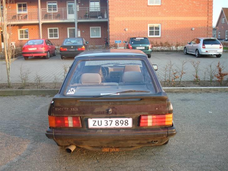 Ford Escort XR3i    (skrottet) billede 3