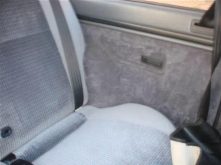 Ford Escort XR3i    (skrottet) - Beklædning som mangler at blive udskifter til MK4. billede 9