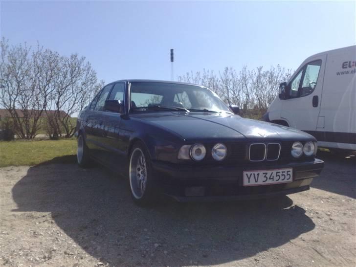 BMW E34 524TD SOLGT billede 1