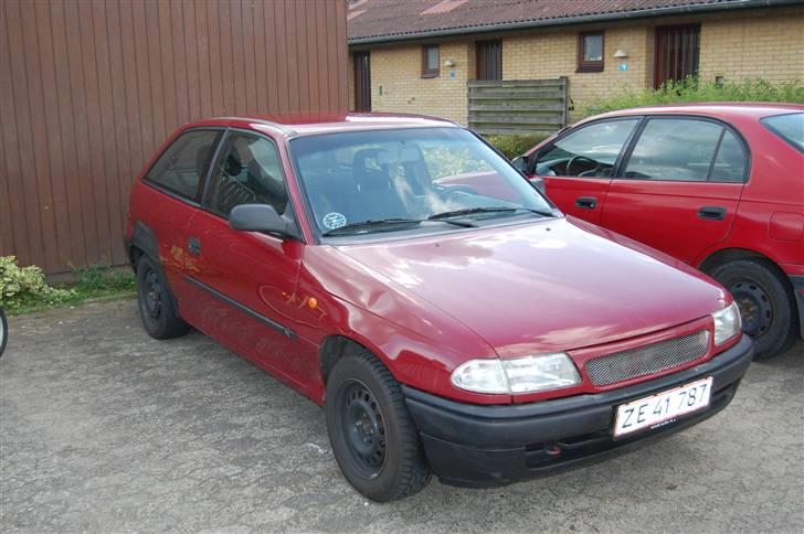 Opel Astra 1,6i BYTTET - Nypoleret og Vinyl Makeup :)  billede 2