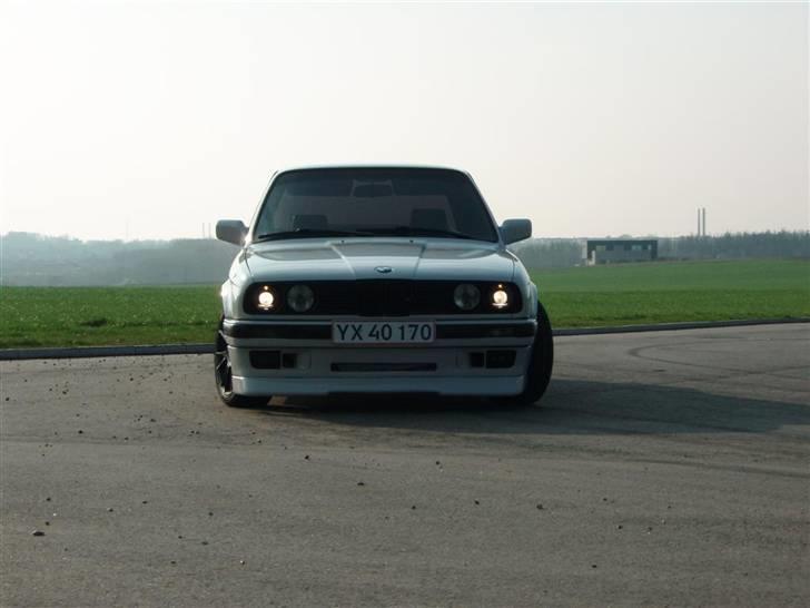 BMW E30 billede 3