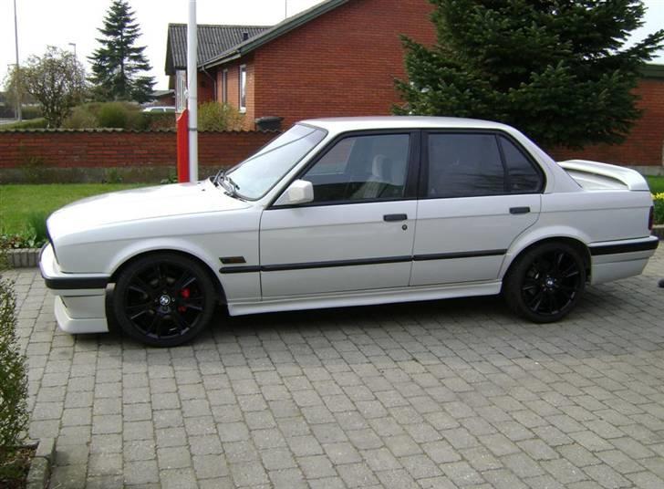 BMW E30 billede 9
