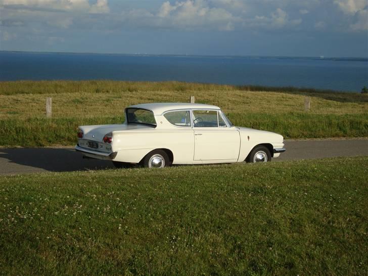 Ford Consul 315 starmagicar - Udsigt ud over "Dybbøl-banke".. billede 12