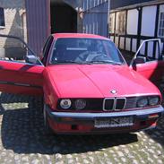 BMW 316i (E30)