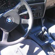 BMW 316i (E30)