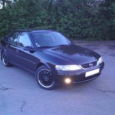 Opel Vectra B - Total skadet