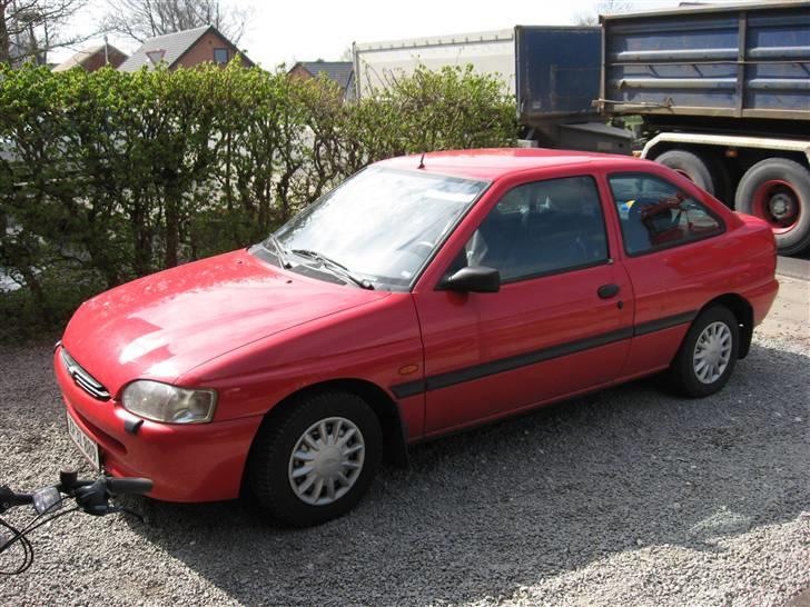 Ford escort SOLGT billede 2