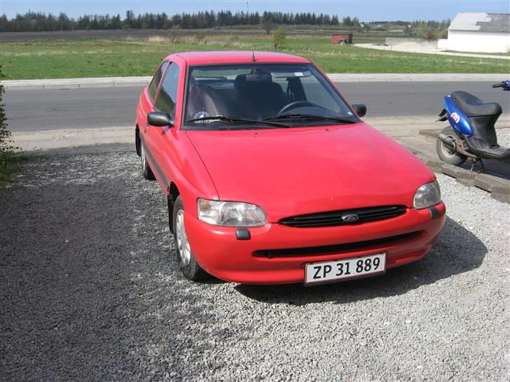Ford escort SOLGT billede 3