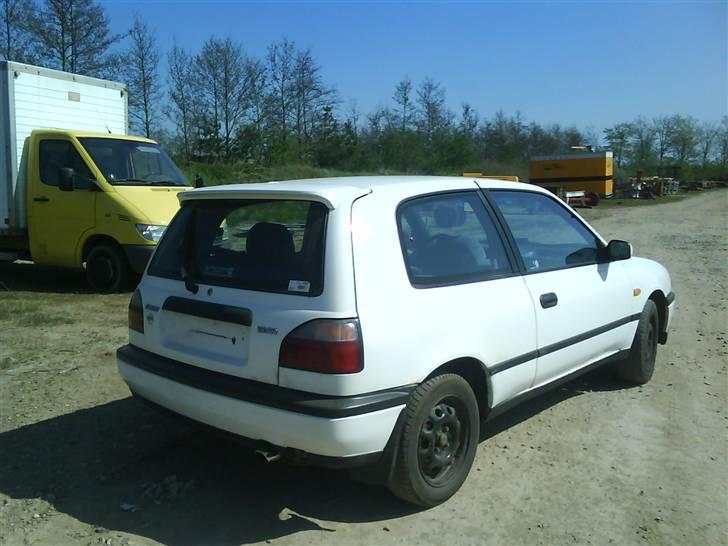 Nissan Sunny SR Twincam SOLGT billede 4