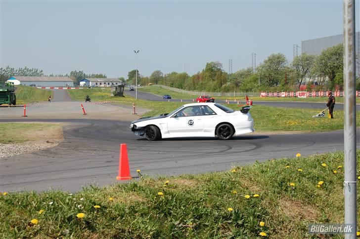 Nissan Skyline R32 - SOLGT- - På banen til F&F i fredericia billede 11