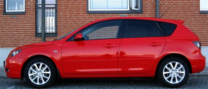 Mazda 3 DE Inclusive (Solgt) - Fra siden i sommer outfit billede 1