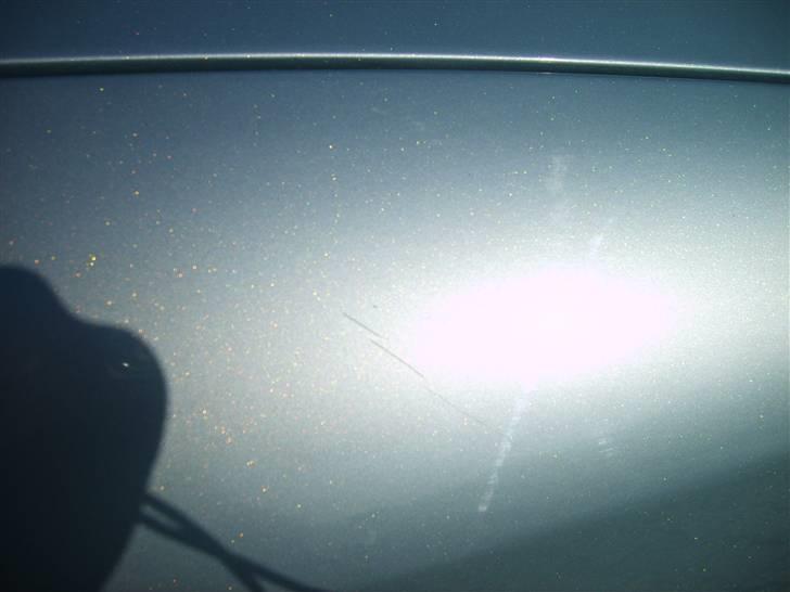 Opel Calibra 2,0 16v SOLGT - ja et par ridser og stenslag men her har jeg fanget lidt af effekten på lakken skal ses!! billede 4