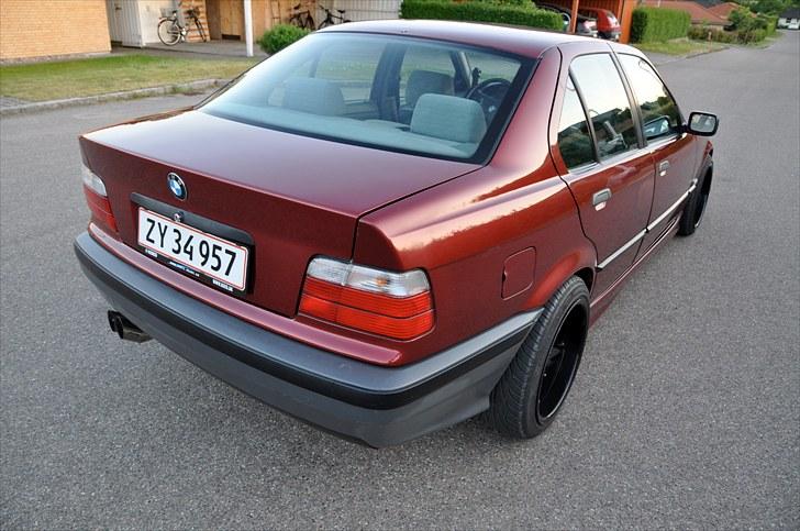 BMW 320i  billede 4